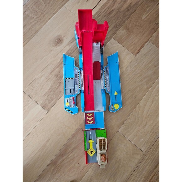 A huge lot of paw patrol toys includes lookout tower, bus, plane, and ship - Picture 4 of 7